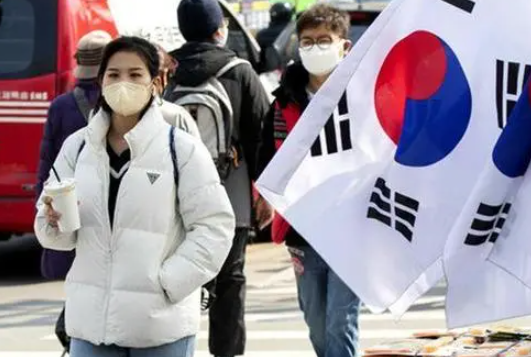 韩国五分之一人口已感染新冠，最新疫情：韩国累计确诊超1000万例