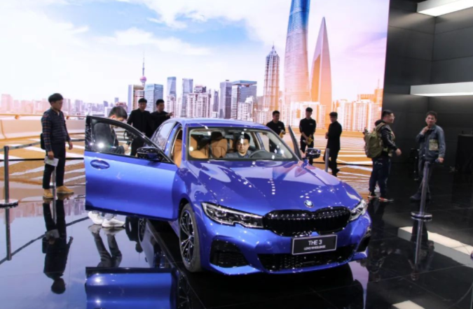 4月中国汽车销量创十年新低，电动车一跃而上成车市“救世主”