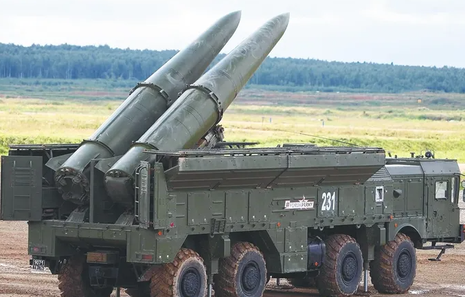 俄伊斯坎德尔导弹系统运往芬兰边境,该核弹头威力惊人!