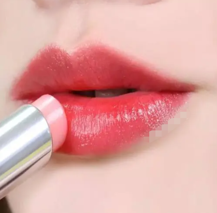 口红和变色唇膏哪个毒性大？变色唇膏和口红的区别是什么？