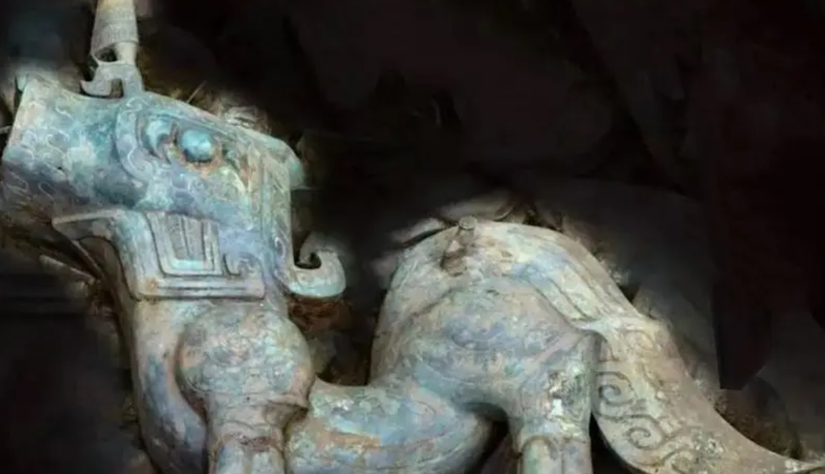 三星堆神兽酷似小猪佩奇吹风机【几千年的古人到底是如何做到的呢?】