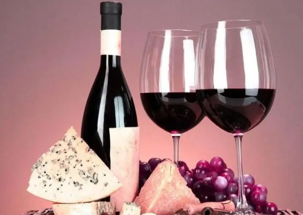干白葡萄酒和干红葡萄酒的区别,一篇文章带你一探究竟