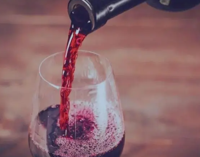红酒和葡萄酒的区别在哪里?一篇文章带你了解