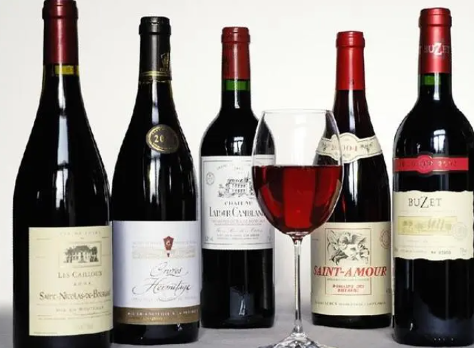 红酒和葡萄酒的区别在哪里?一篇文章带你了解