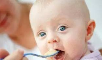 5个月的宝宝可以添加什么辅食?不要让辅食不当影响孩子健康