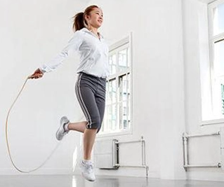 跳绳真的可以减肥吗?据说一个月可以瘦九斤