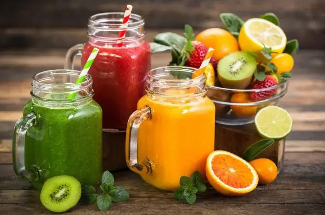 为什么喝果汁没有吃水果健康？（能吃水果就千万别喝果汁！）