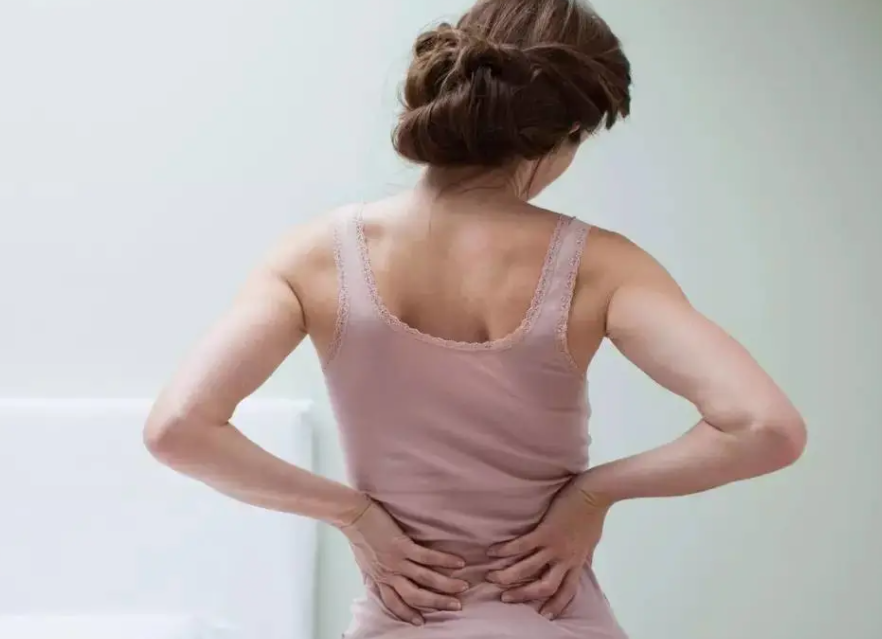妇科病引起的腰痛怎么缓解(哪些妇科病会引起腰痛)