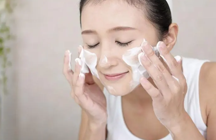 日常生活中如何保养皮肤亲身经历 如何分清皮肤类型精准养护？