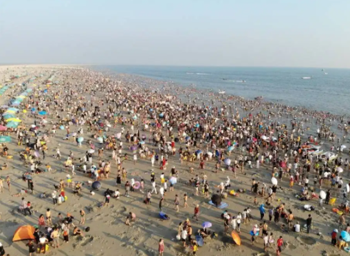 2000多名游客因疫情滞留广西北海(广西5天超450人感染)
