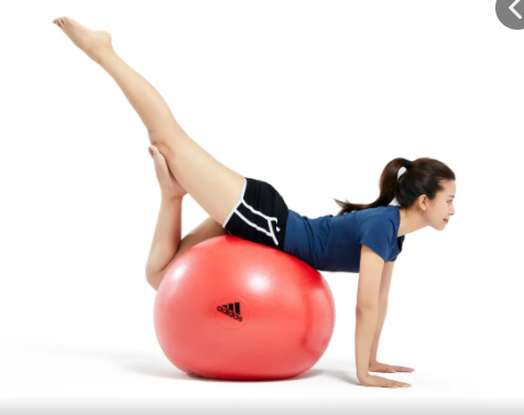 瑜伽球可以催产吗(瑜伽球对孕妇的腰有好处吗)