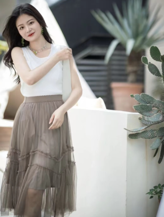 女生苹果型身材怎么穿才好看(苹果型身材的穿搭模板)