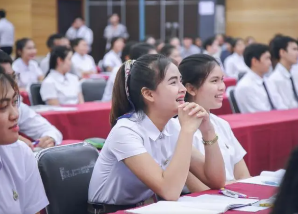 泰国留学读管理类硕士如何择校?公立和私立学校分别有哪些?