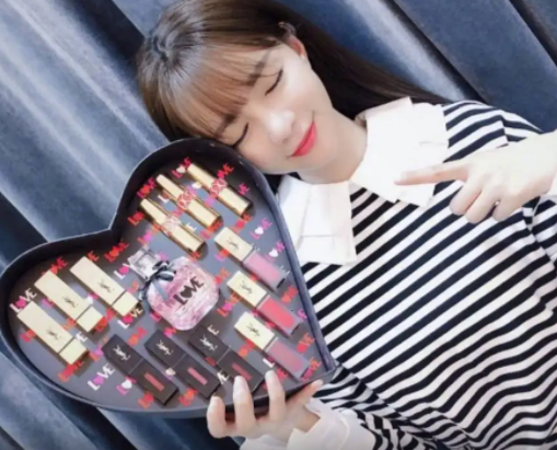 七夕节送什么花给老婆好(七夕节在结婚第一年怎么过)