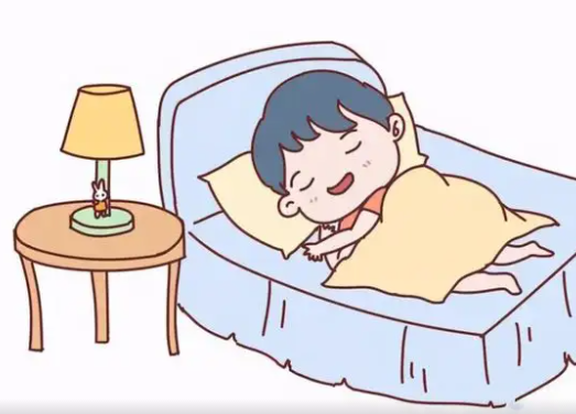 小孩几岁可以自己睡一个房间(小孩几岁单独睡觉最合适)