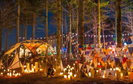 2024国庆露营带外套吗(国庆去露营适合穿什么衣服)