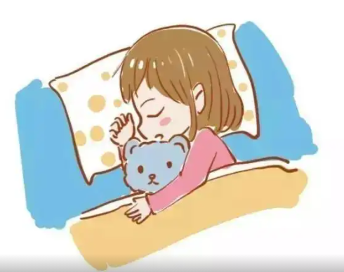 小孩几岁可以自己睡一个房间(小孩几岁单独睡觉最合适)