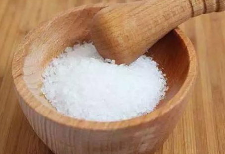 食盐替代品可降低心脏病发作、中风和死亡的风险,心脏不好一定要少吃这三种食物