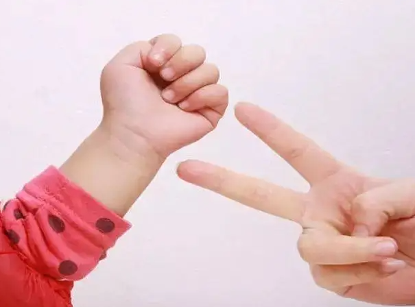 1岁宝宝的手指游戏怎么做(最适合1岁宝宝的手指游戏) 1岁宝宝的手指游戏怎么做(最适合1岁宝宝的手指游戏)