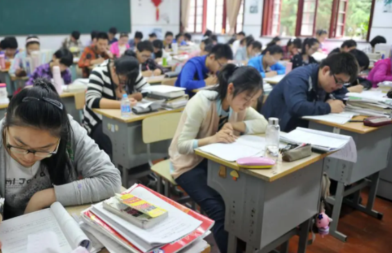 除了学习之外，高中生还有哪些值得注意的呢？
