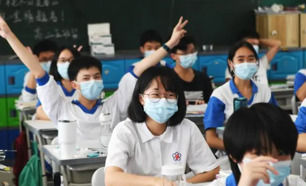 模拟考分数集中在400分，考生仍有希望上本科?