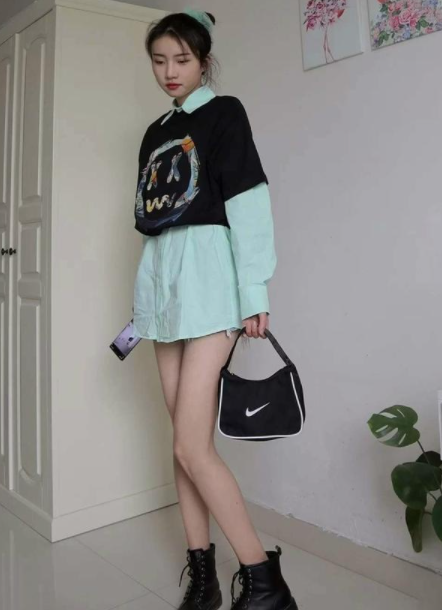 小个子女生甜酷穿搭(如何掌握甜酷风穿搭平衡)