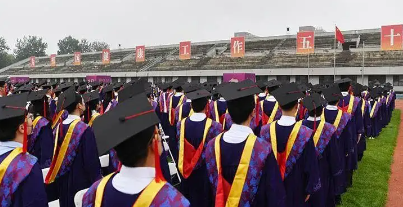 中国政法大学为何录而不读,32名研究生被放鸽子