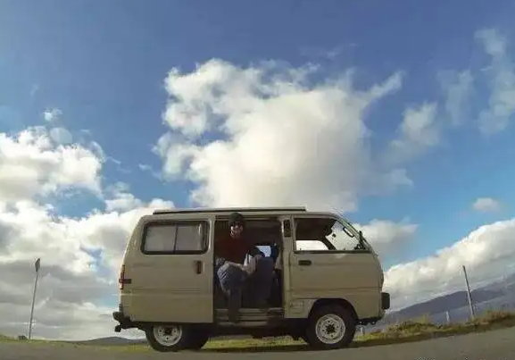 面包车改装房车违法吗(面包改装房车的注意事项)