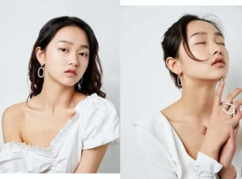 年轻女性戴什么颈部配饰好看(3种适合年轻人的项链超好看)