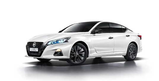 天籁与凯美瑞谁更值得买,新款天籁和凯美瑞选哪一个