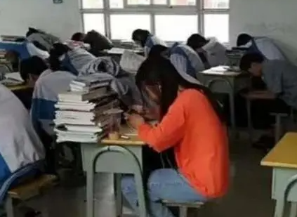农村试卷“实力走红”，乡村条件差的学生如何正确学习？