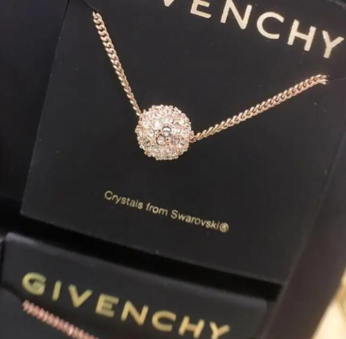 纪梵希项链属于哪个档次(怎么辨别纪梵希项链的真假)