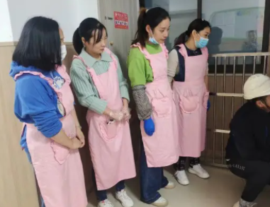保育员能够转幼师吗？幼儿园保育员转幼师怎么转？
