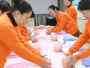 保育员能够转幼师吗？幼儿园保育员转幼师怎么转？