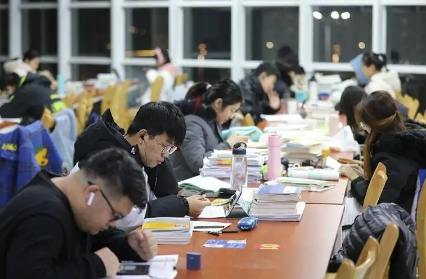 二战生考研为什么难度大,二战考研成功率如何