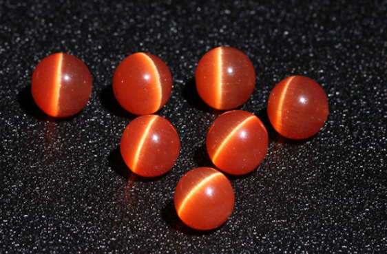 怎么鉴别猫眼石的真假(什么颜色的猫眼石价值高)