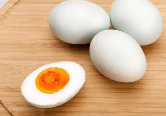 孕妇吃鹅蛋能预防新生儿黄疸吗(孕妇吃鹅蛋的好处有哪些)