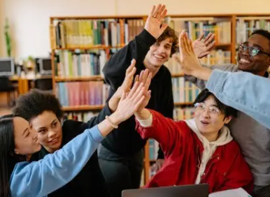 今年的留学形势如何？2023Fall留学申请竞争形势有多严峻？