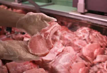 10月猪肉价格环比上涨了9.4%，涨幅比上月扩大4个百分点