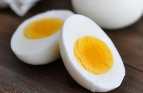 鸡蛋黄的营养价值都有哪些（鸡蛋怎么煮才是营养价值最高）