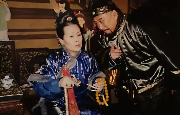 康熙王朝索额图扮演者薛中锐去世(薛中锐曾获“金狮奖”)