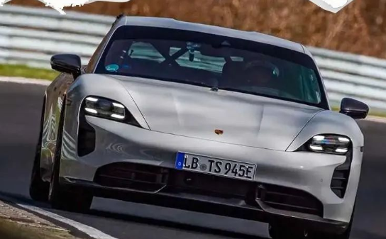 保时捷Taycan推出纽伯格林赛道包,有望提供德国以外地区