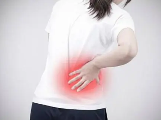 背痛是什么原因引起的（背痛该如何快速止疼呢）