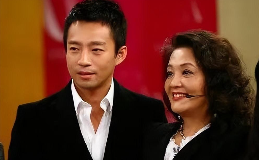 张兰称每天直播10小时渡难关(谁在睡200万的高奢床垫)