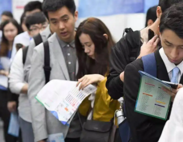 2023届全国高校毕业生预计达1158万,同比增加82万 2023届全国高校毕业生预计达1158万,同比增加82万