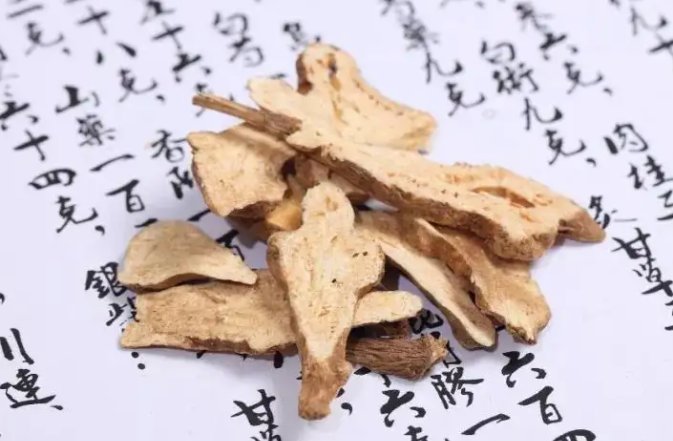 宝宝脾虚积食喝白术佛手汤好吗(宝宝喝白术佛手汤配啥好)