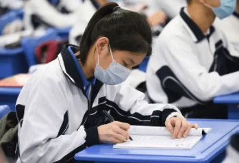 中考生被禁止复读?录取率只有一半怎么办呢？