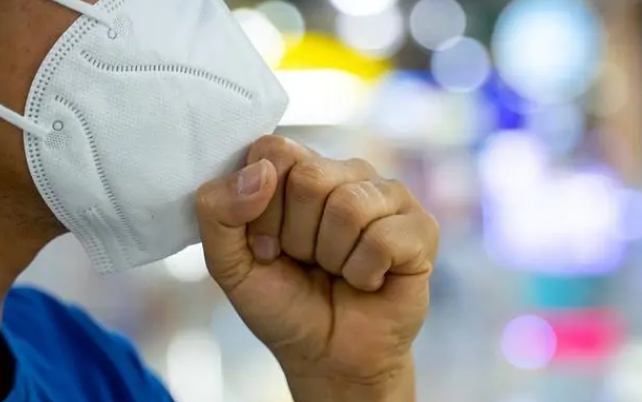 医护:现在是防医疗挤兑关键时刻(目前的医疗状态怎么样)