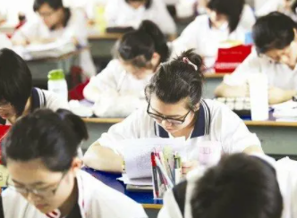 高三生应该是怎么样的状态呢？和高一高二最大的差别是什么？