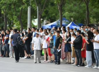 高考迎来复读生招生限制，明年的高考竞争压力更大？